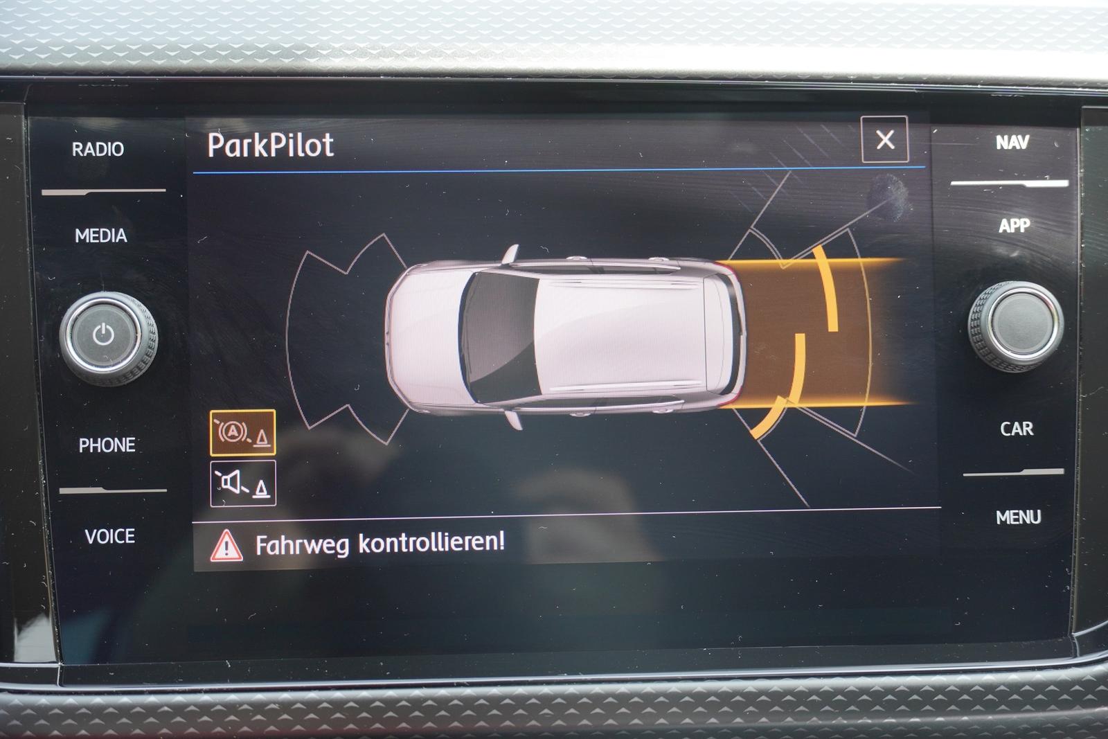 Volkswagen T-Cross 1.0 TSI Life Navi ACC Totwinkel PDC