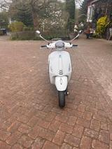 Vespa Primavera - VESPA WEIß