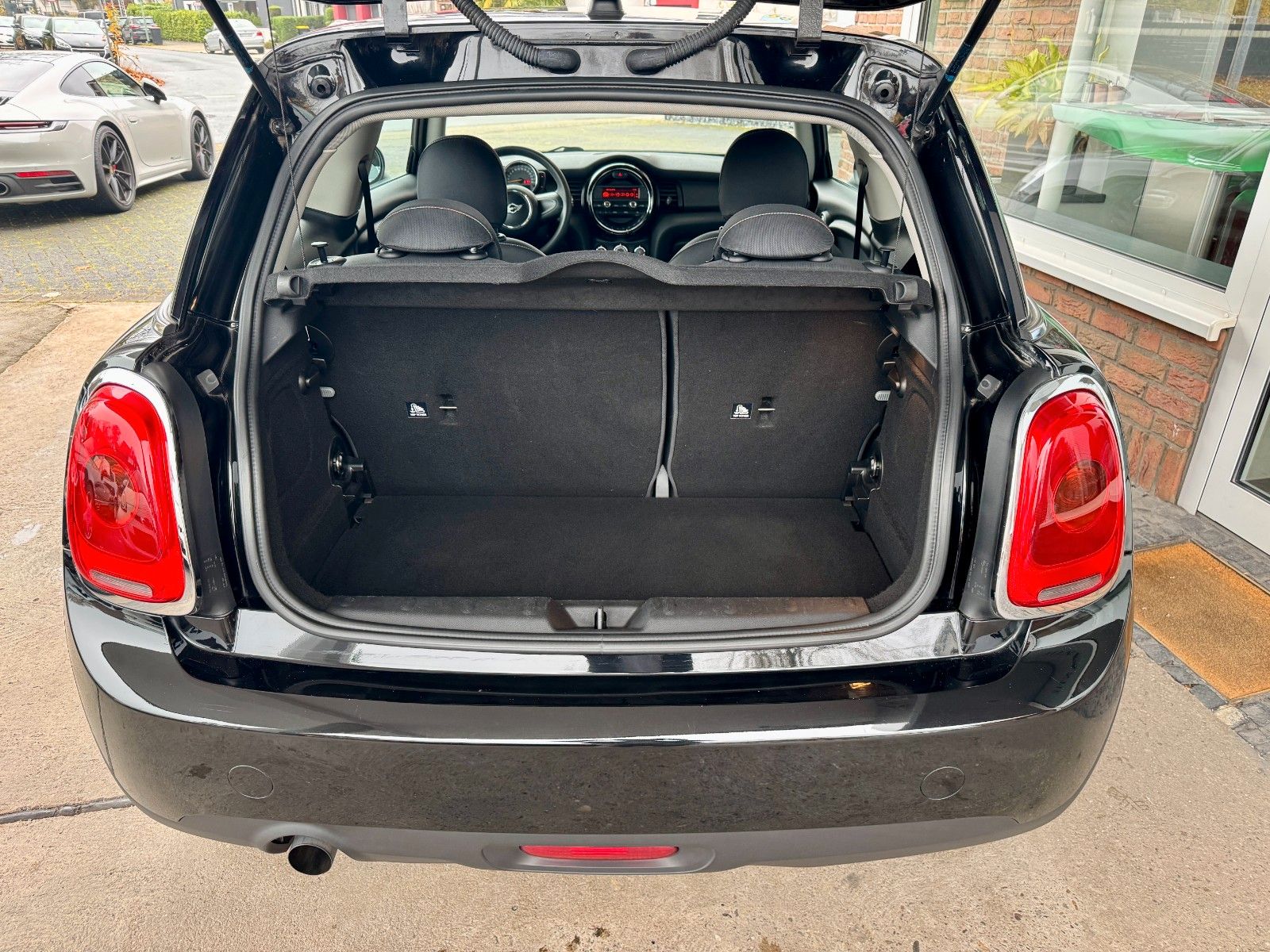 Fahrzeugabbildung MINI ONE Klima/Alufelgen/Bluetooth/1.Hand