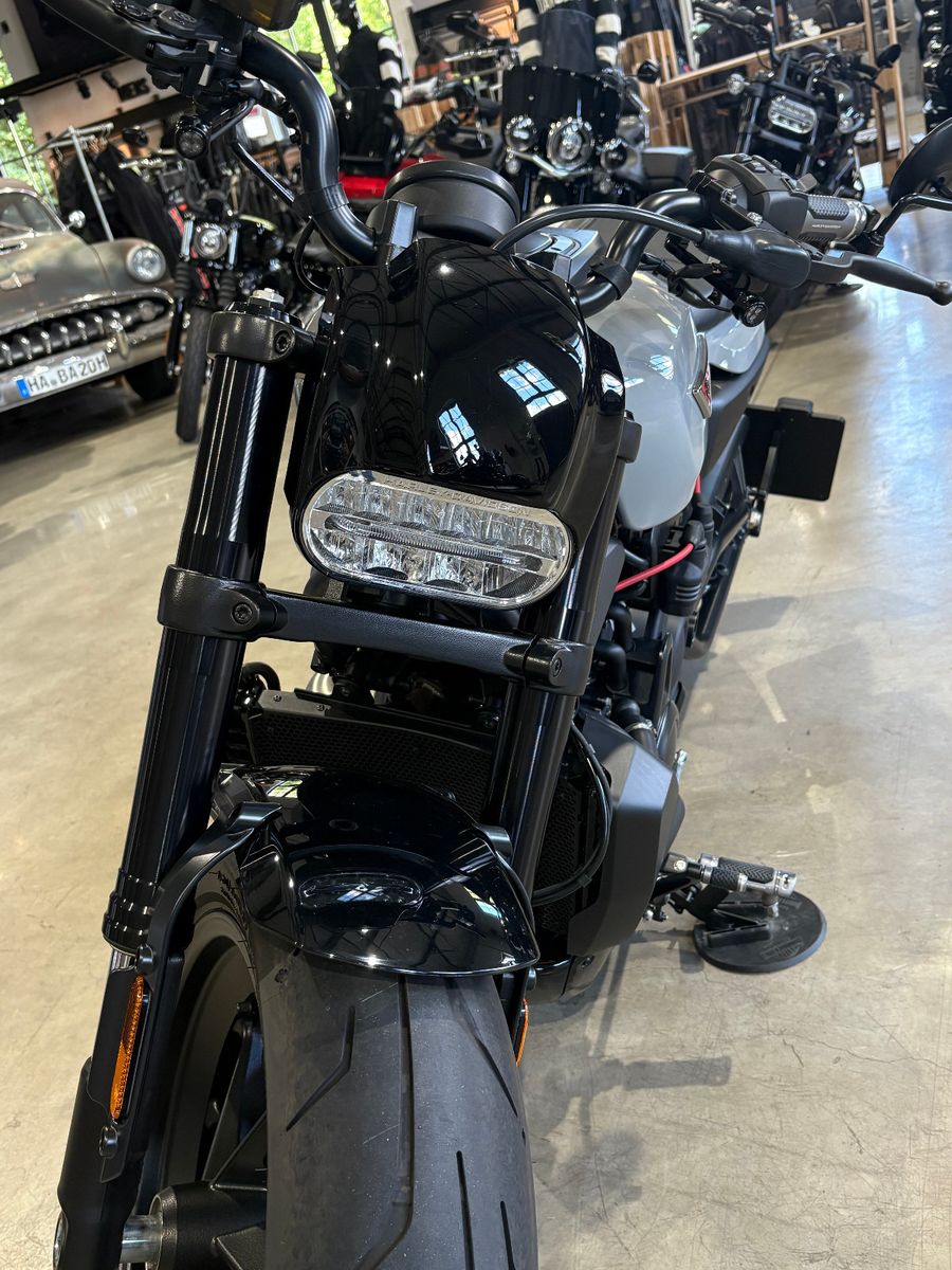 Fahrzeugabbildung Harley-Davidson Sportster S 1250T Umbau