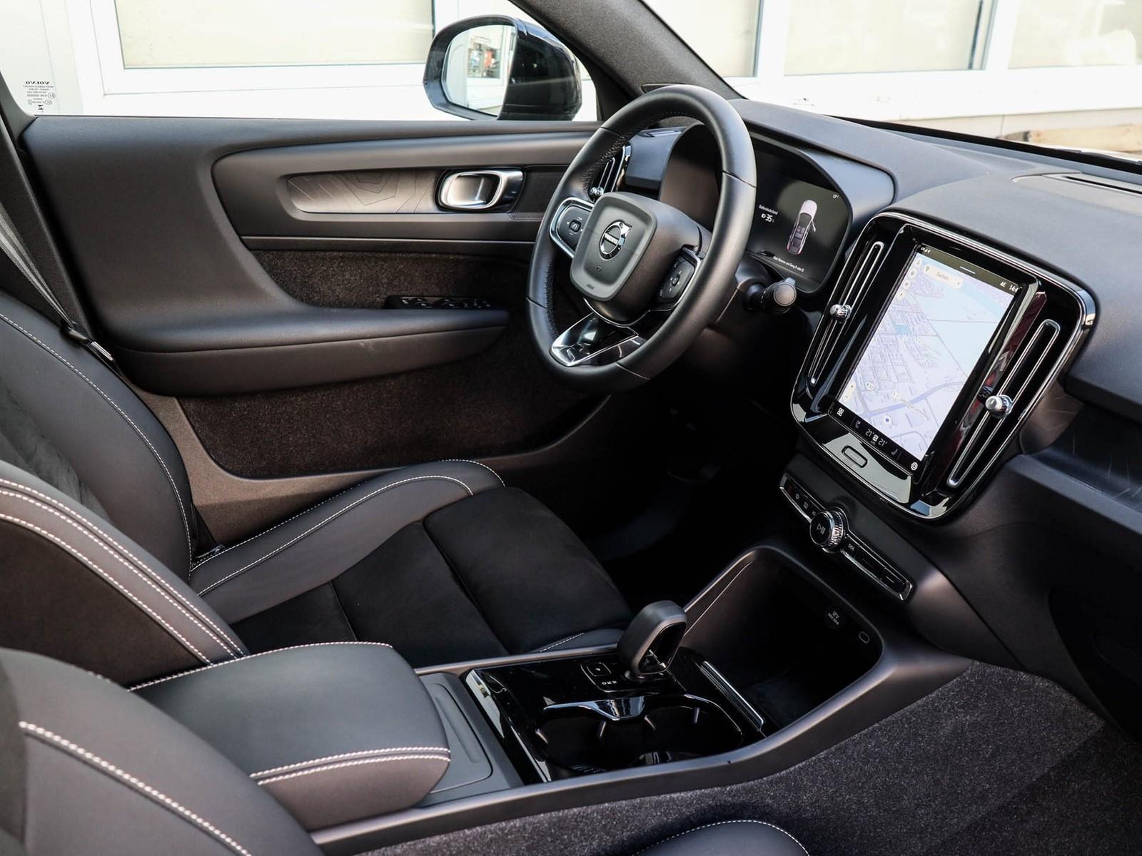 Volvo C40 Plus Recharge Pure Electric 2WD Panoramadach