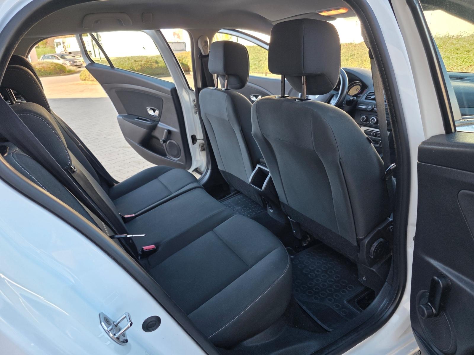 Renault Megane 2014 — photo 15