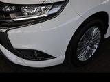 Mitsubishi Outlander 2.4 PHEV Plug-in Hybrid Basis 4WD - gebrauchte Mitsubishi Outlander aus dem Jahr 2020