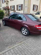 Mercedes-Benz C 200 CDI - - Mercedes-Benz C 200 mit Diesel-Antrieb: Rot, Metallic, Limousine