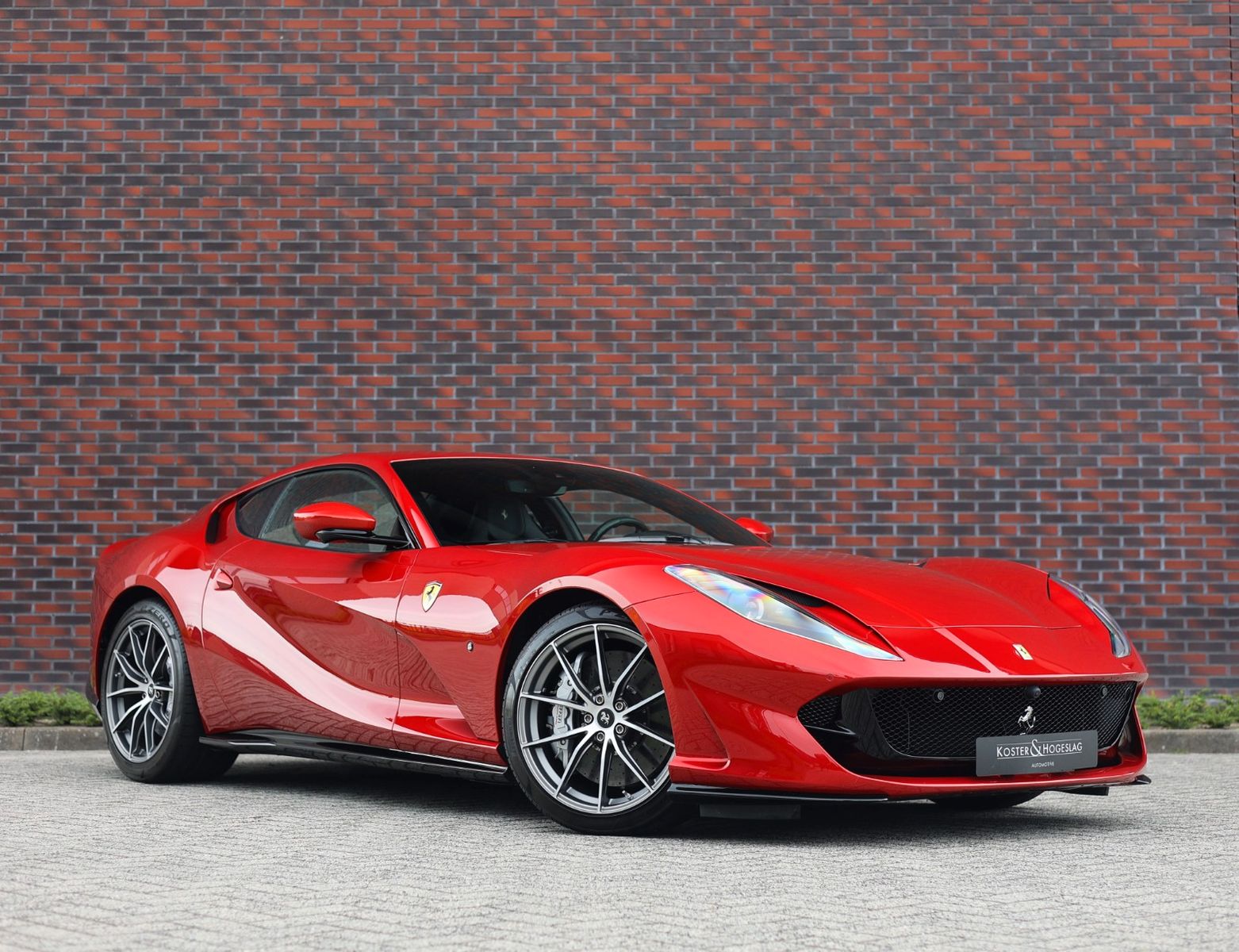 Ferrari 812 6.5 V12 Superfast | Lift - 360camera