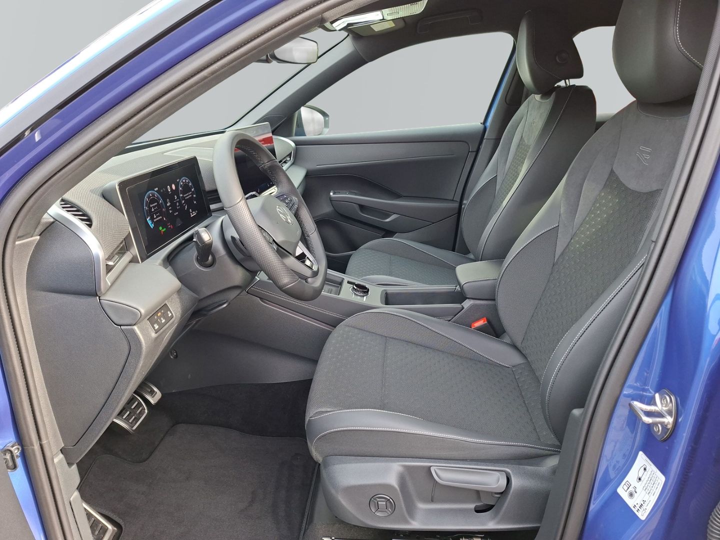 T-Roc 1.5 eTSI DSG R-Line *MATRIX*HUD*