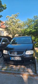 Volkswagen Touran 1.6 FSI Automatik Basis Basis - Volkswagen Touran: Basis