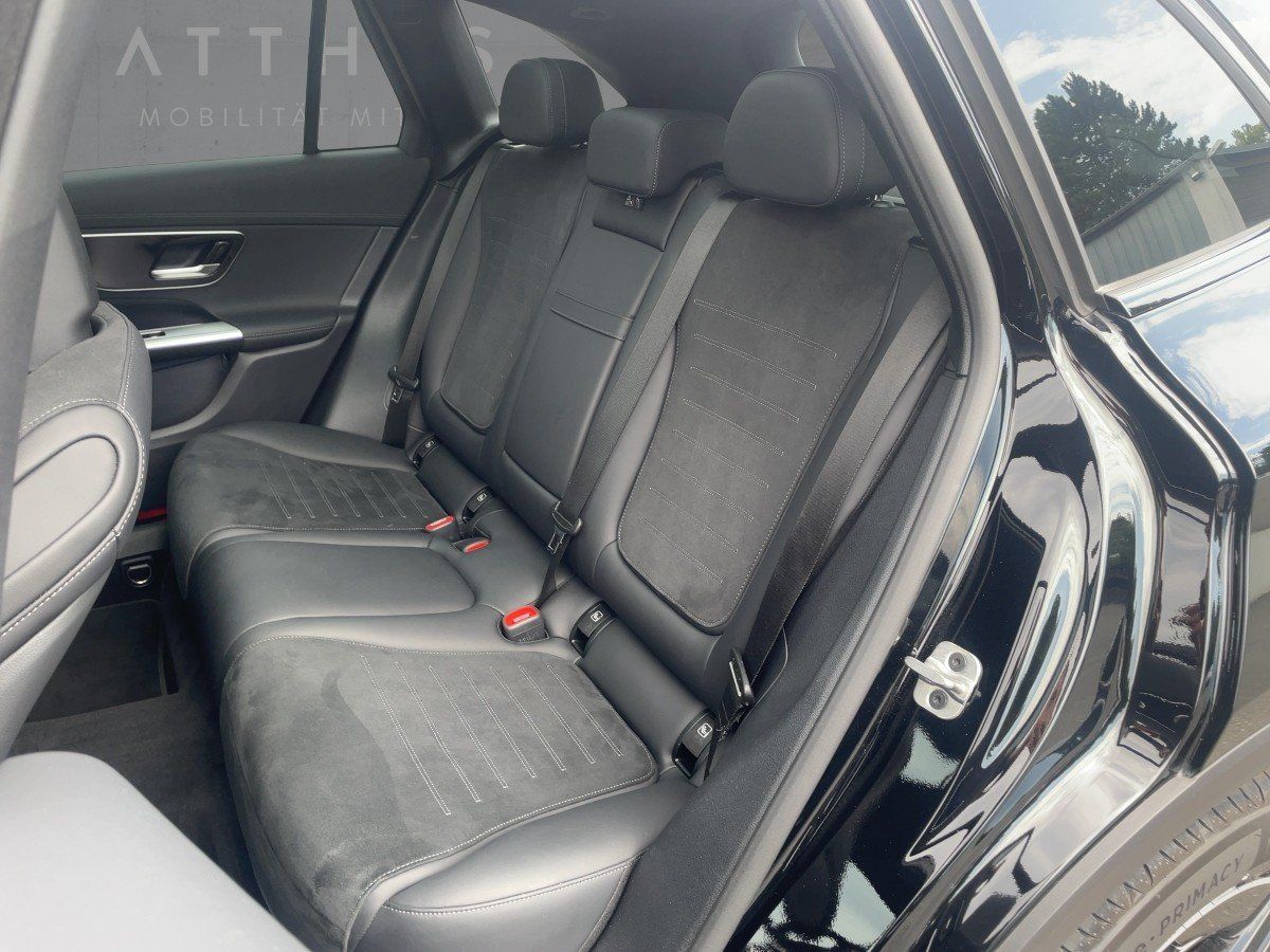 Fahrzeugabbildung Mercedes-Benz GLC 220 d 4M AMG/Night/Pano/Kamera/AHK