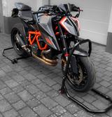 KTM Super Duke 1290 R + Tech Paket uvm.