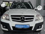 Mercedes-Benz GLK 350 Sport 4Matic AHK, Bi-Xenon, Leder, Pano - Mercedes GLK-Klasse mit Schiebedach