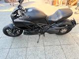 Ducati Diavel Carbon - DUCATI DIAVEL CARBON