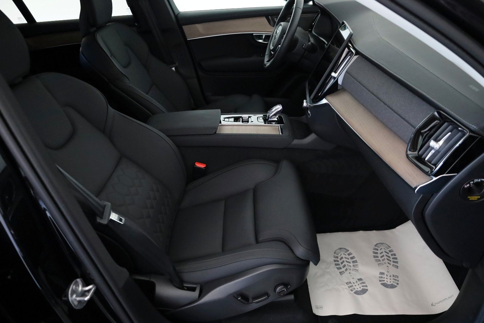 Fahrzeugabbildung Volvo XC90 Plus Bright AWD,7Sitze4xSH,360Kam.,HUD,,AHK