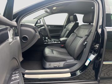 Volkswagen Phaeton - 10