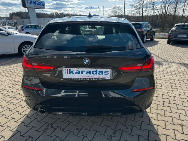 Fahrzeugabbildung BMW 118 i Advantage >AUT/NAVI/LED/SHZ/PDC<
