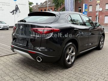 Alfa-Romeo Stelvio - 6