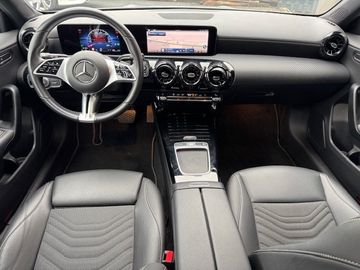 Bild 16 Mercedes-Benz A 200 Progressive Automatik MBUX Kamera Navi SHZ