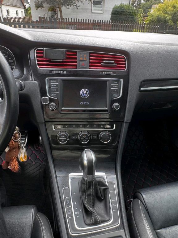 Image of Volkswagen Golf