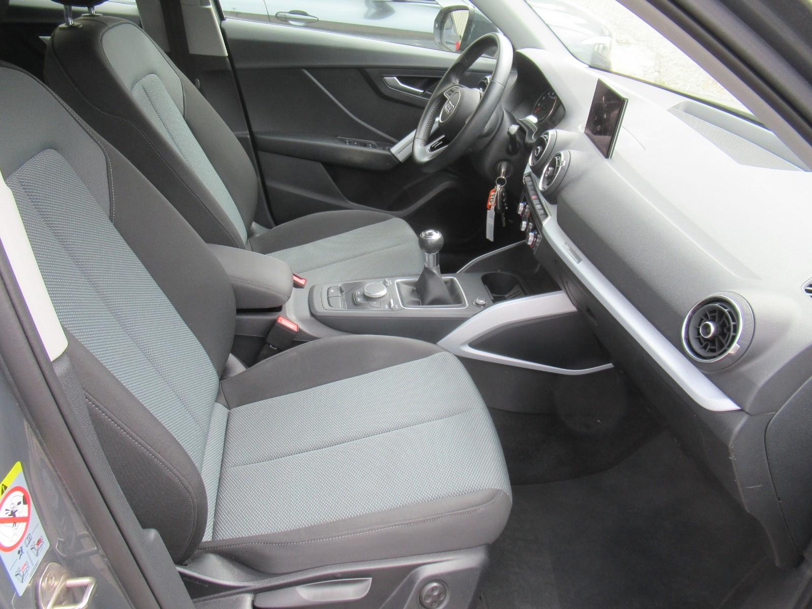 Audi Q2 30 TFSI design S-LINE-NAVI MMI-LED-AHK-SHZ-2., миниатюра 24