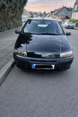 Fiat Punto, Mega Soundanlage und Sportauspuff - Fiat Punto in Wuppertal