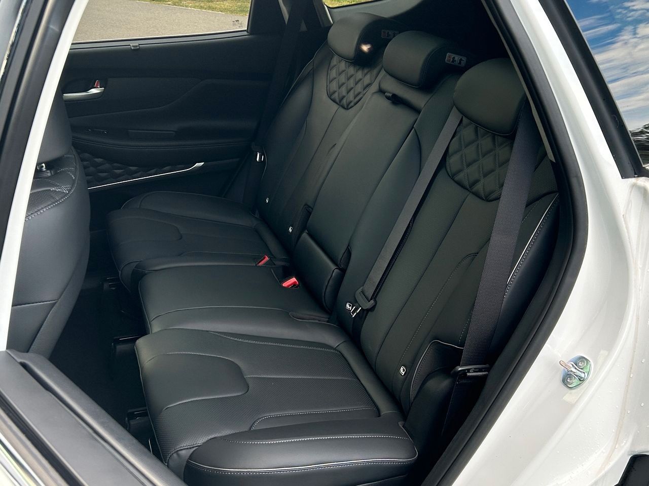 Fahrzeugabbildung Hyundai Santa Fe Hybrid 1.6 T-GDI HEV PrimePano*MIETKAUF