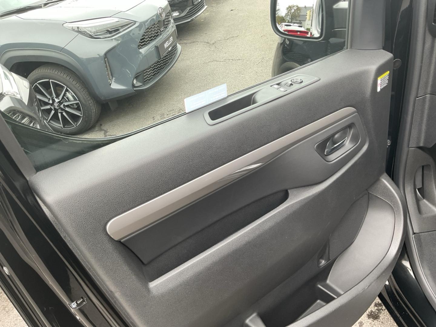 Toyota Proace 2,0l-D L2 Verso Comfort *9-Si*LED*HUD*CAM