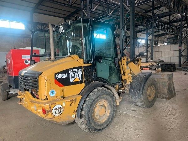 CAT 906M