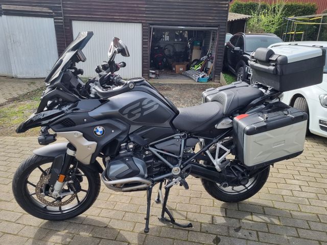 BMW GS 1250 TRIPLE BLACK NAVI