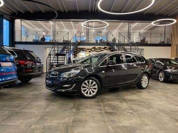 Opel Astra J Sports Tourer Innovation *Bi-XENON*NAVI*