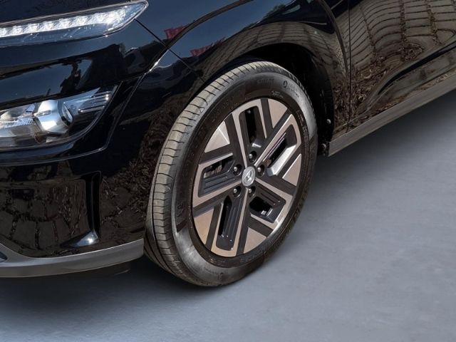 Fahrzeugabbildung Hyundai KONA Edition 30+ Elektro 2WD +KLIMA+NAVI+PDC+UVM