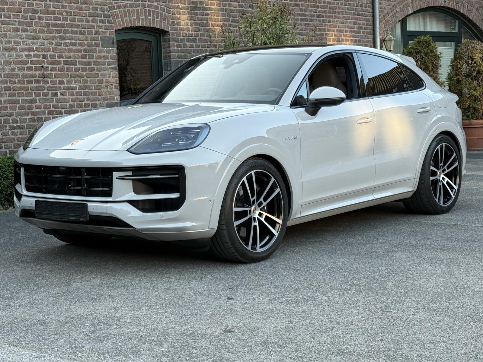 Porsche Cayenne E-Hybrid Coupe SPORTDESIGN*INNODRIVE*22