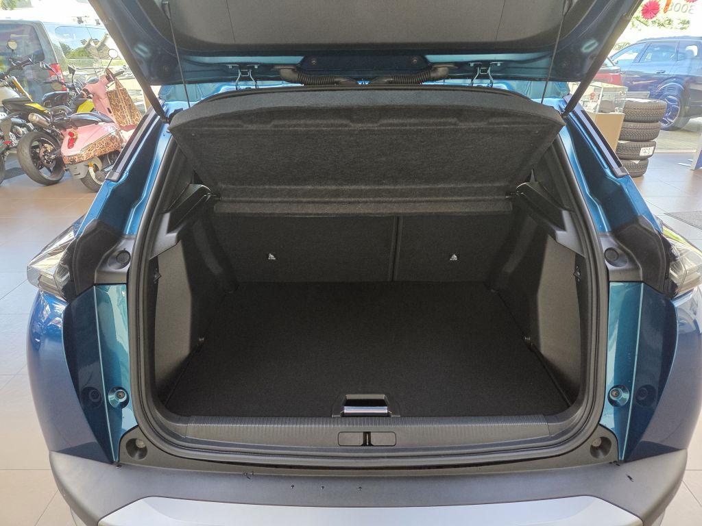 Peugeot 2008 Allure 100 Turbo Vollausstattung!!