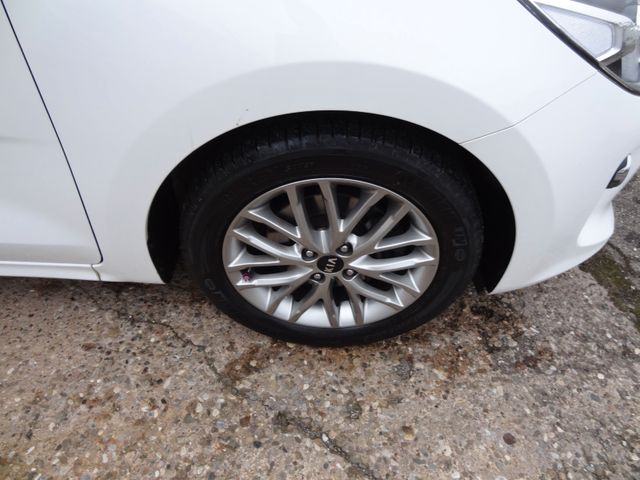 Fahrzeugabbildung Kia Rio Spirit/2.Hd/Kamera/Navi/SitzH/Alu/Garantie/