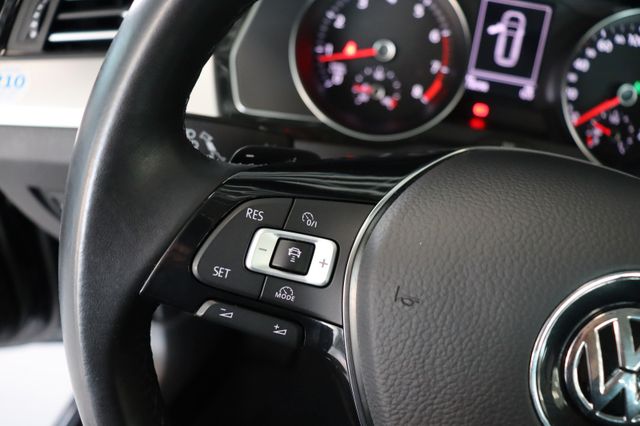 Fahrzeugabbildung Volkswagen Passat Variant Comfortline BMT/Start-Stopp 1HAND