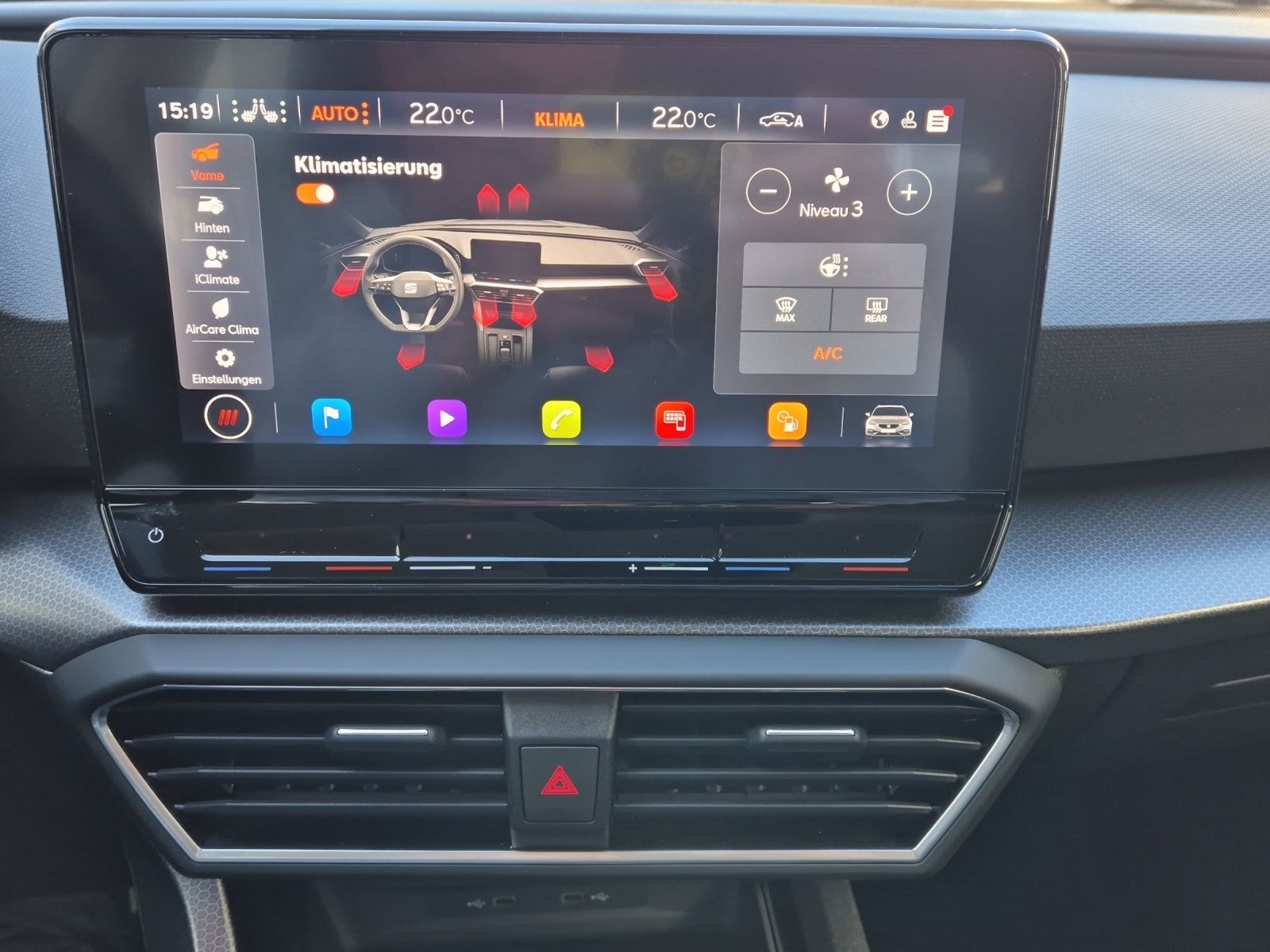 Fahrzeugabbildung SEAT Leon ST TDI Style DSG LED Navi AID beats ACC RFK