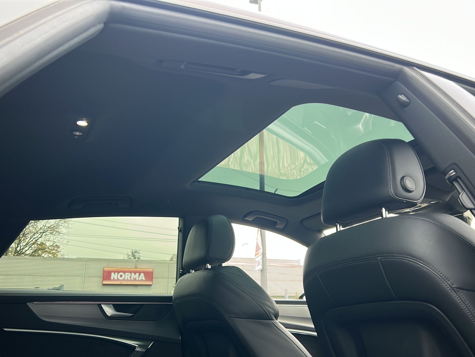 Fahrzeugabbildung Audi A7 50 TDI quattro S-Line Sport / Plus