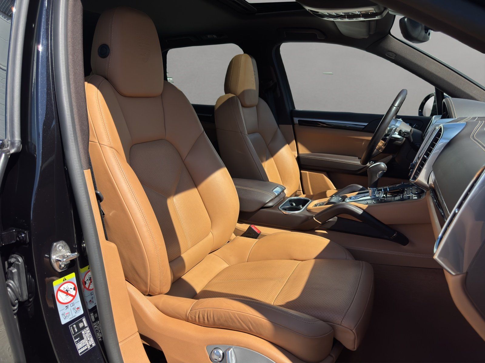 Fahrzeugabbildung Porsche Cayenne Diesel Platinum Edition/PDLS+/BOSE/STHZG