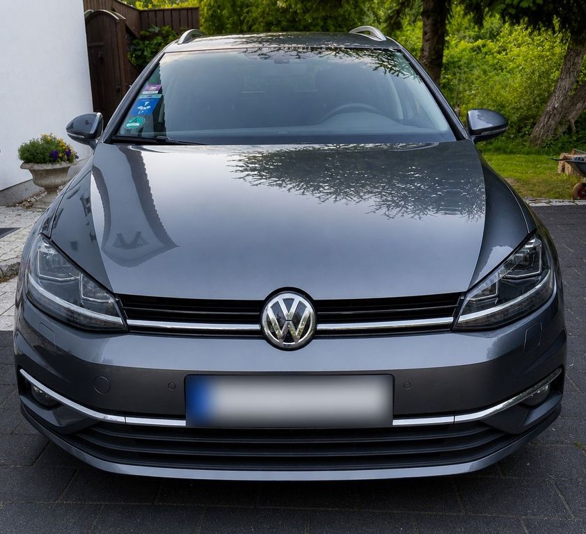 Image of Volkswagen Golf