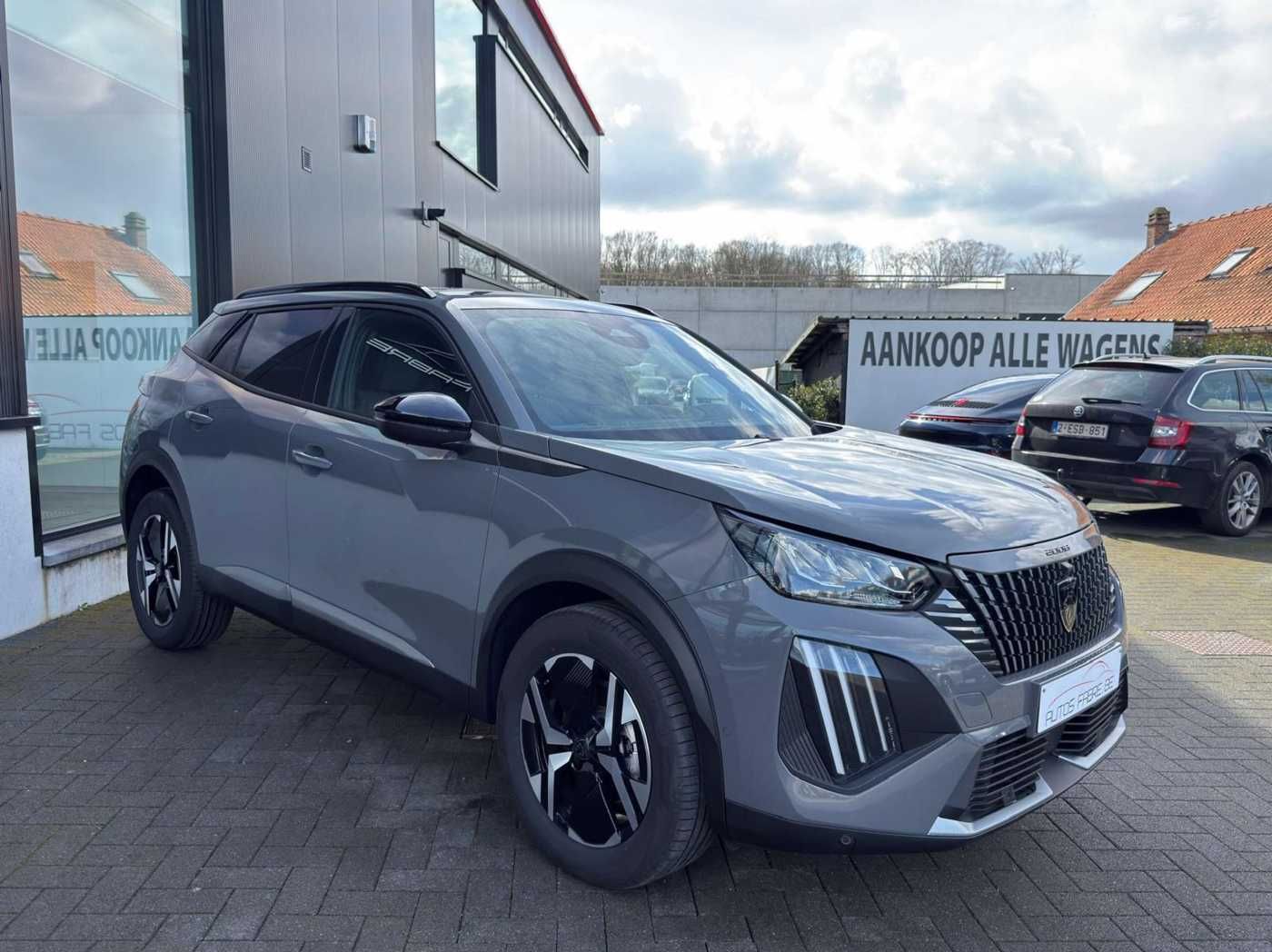 Peugeot 2008 12i Allure 145pk HYBRIDE AUTOMAAT !!! NIEUW imagem 3