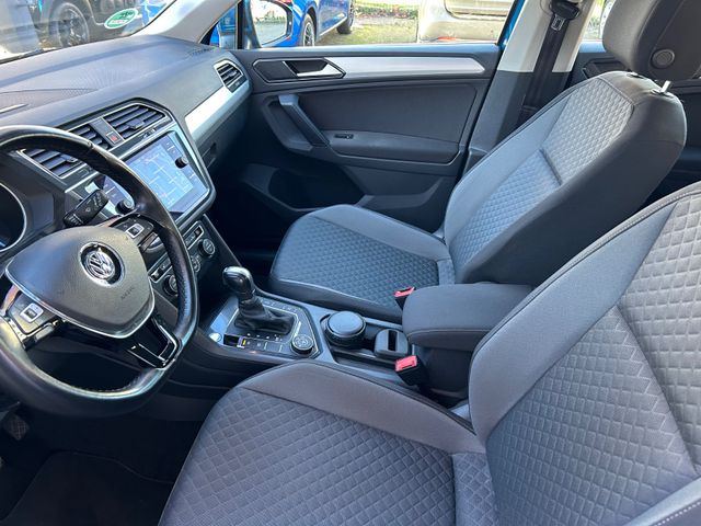 Fahrzeugabbildung Volkswagen Tiguan 2.0 DSG 4Motion+Kamera+Navi+HeadUp+AHK