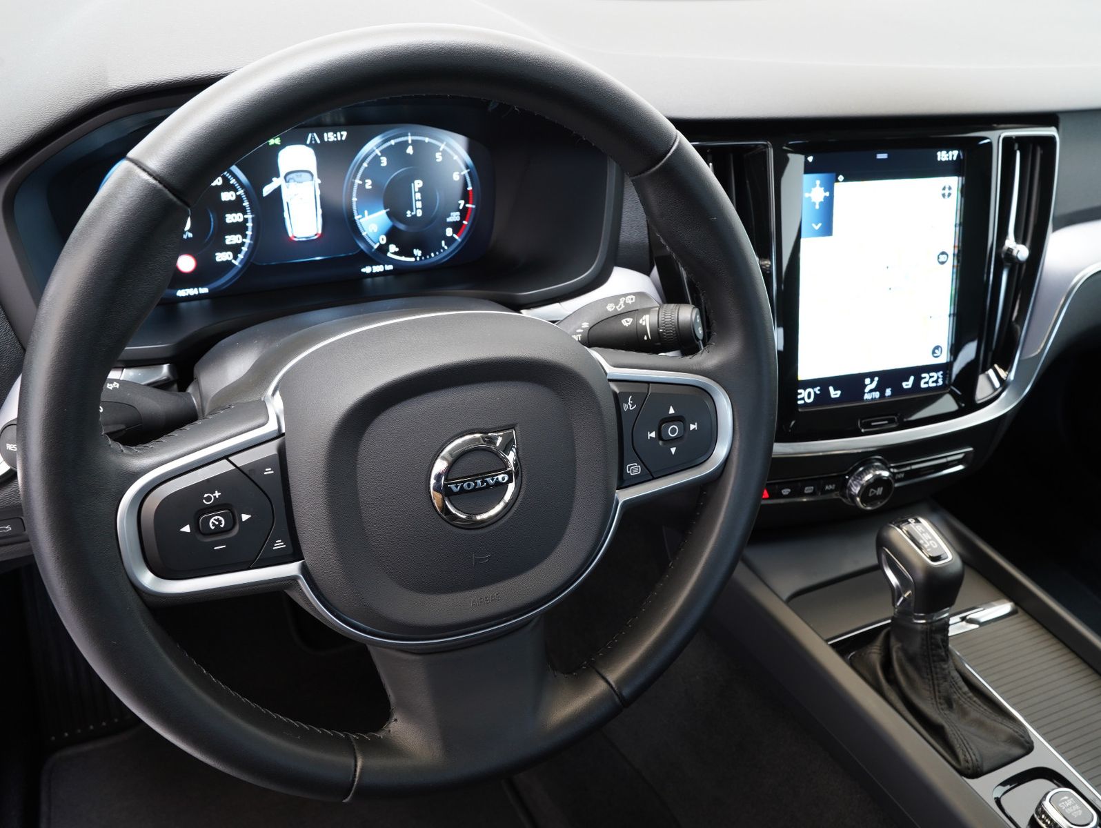 Fahrzeugabbildung Volvo V60 T4 Momentum Pro LEDER/NAVI/LED/KAMERA