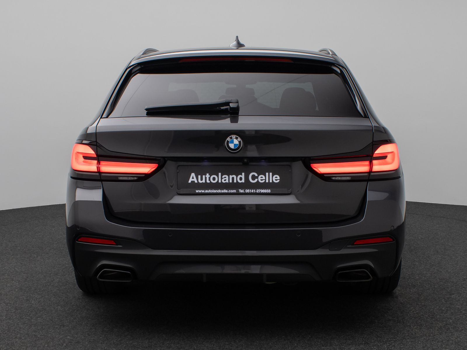 Fahrzeugabbildung BMW 520d xD M Sport Panorama Kamera DAB AHK Alarm