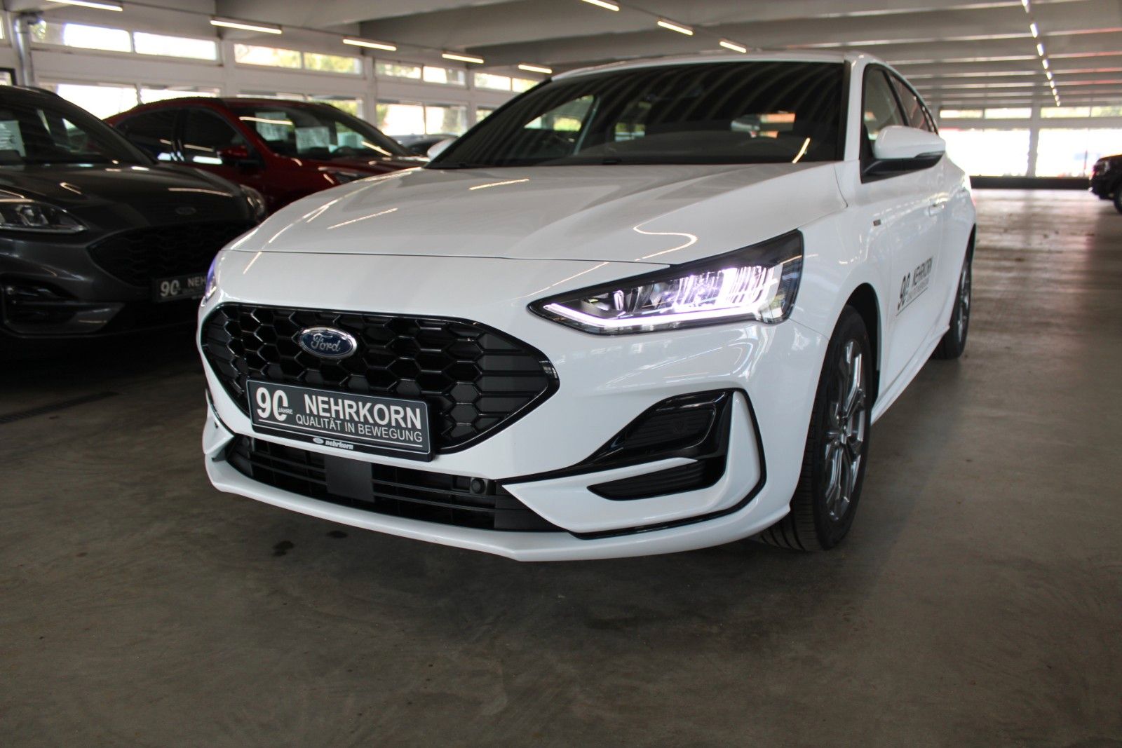 Fahrzeugabbildung Ford Focus MHEV ST-Line FahrerAssistenz + WinterPaket