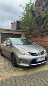 Toyota Auris Touring Sports 2013 2.0 D-4D - Toyota Auris Touring Sports mit Diesel-Antrieb