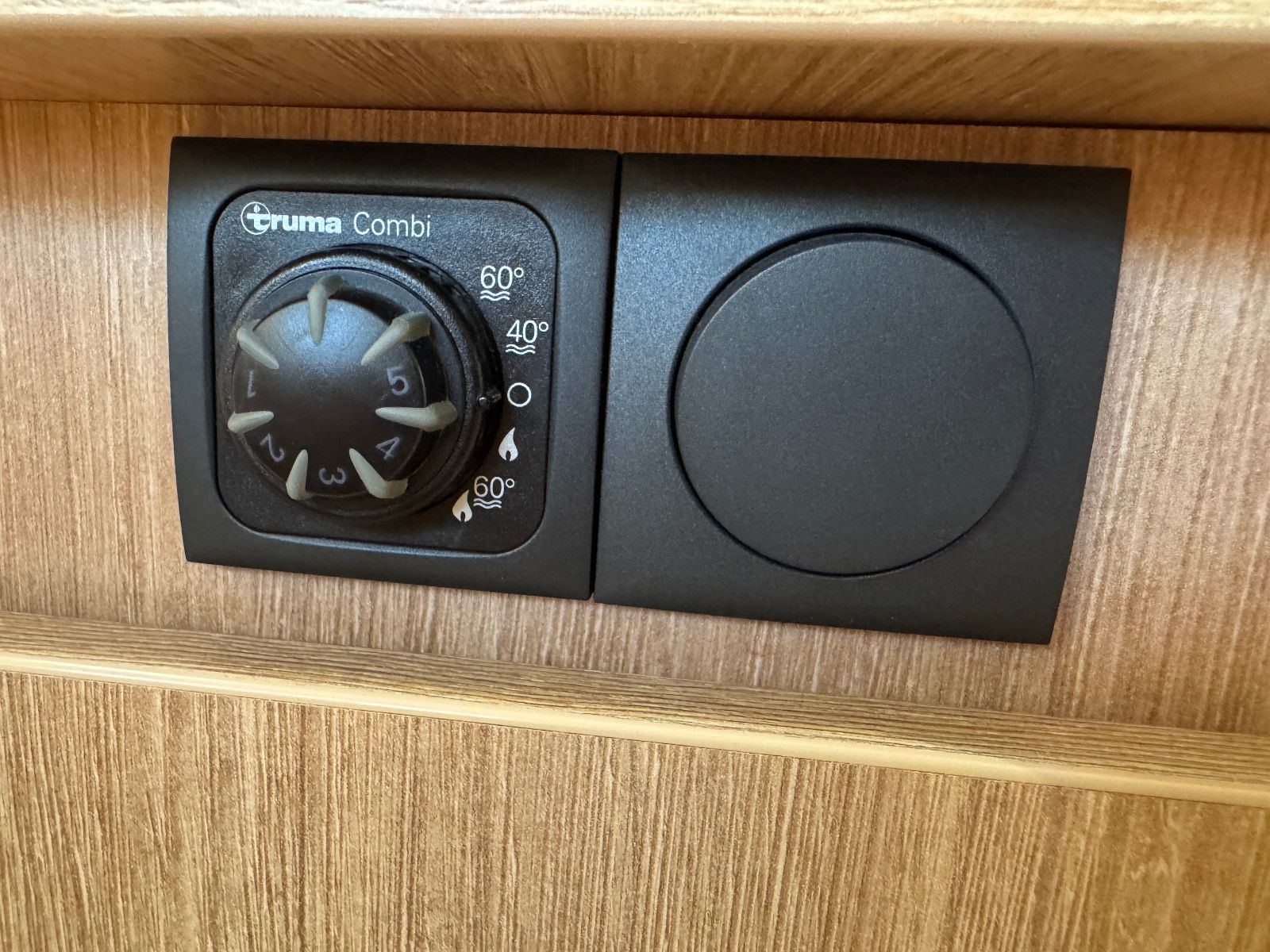 Fahrzeugabbildung Sunlight T 68 FIAT DUCATO NAVI KAMERA SAT TV EB & HUBBETT