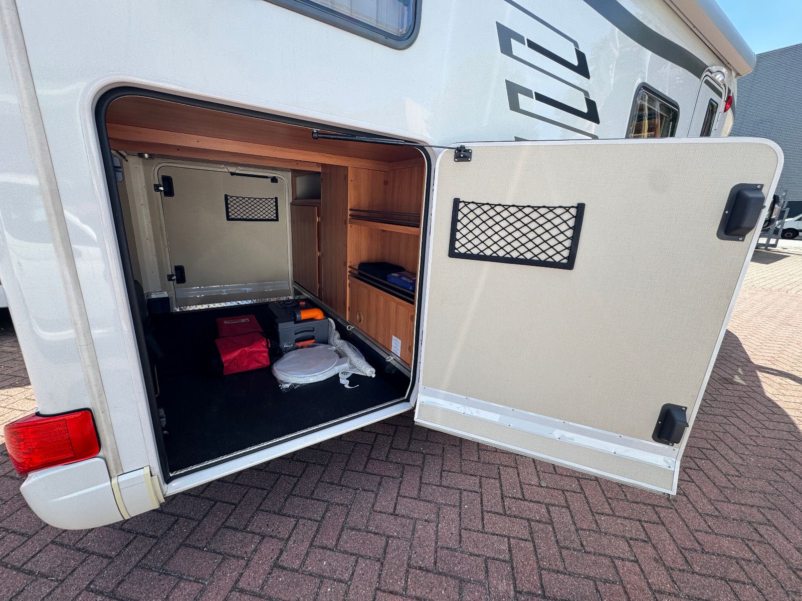 Fahrzeugabbildung HYMER / ERIBA / HYMERCAR EXSIS-T 474 EB FIAT DUCATO 1.HAND SAT TV MARKISE