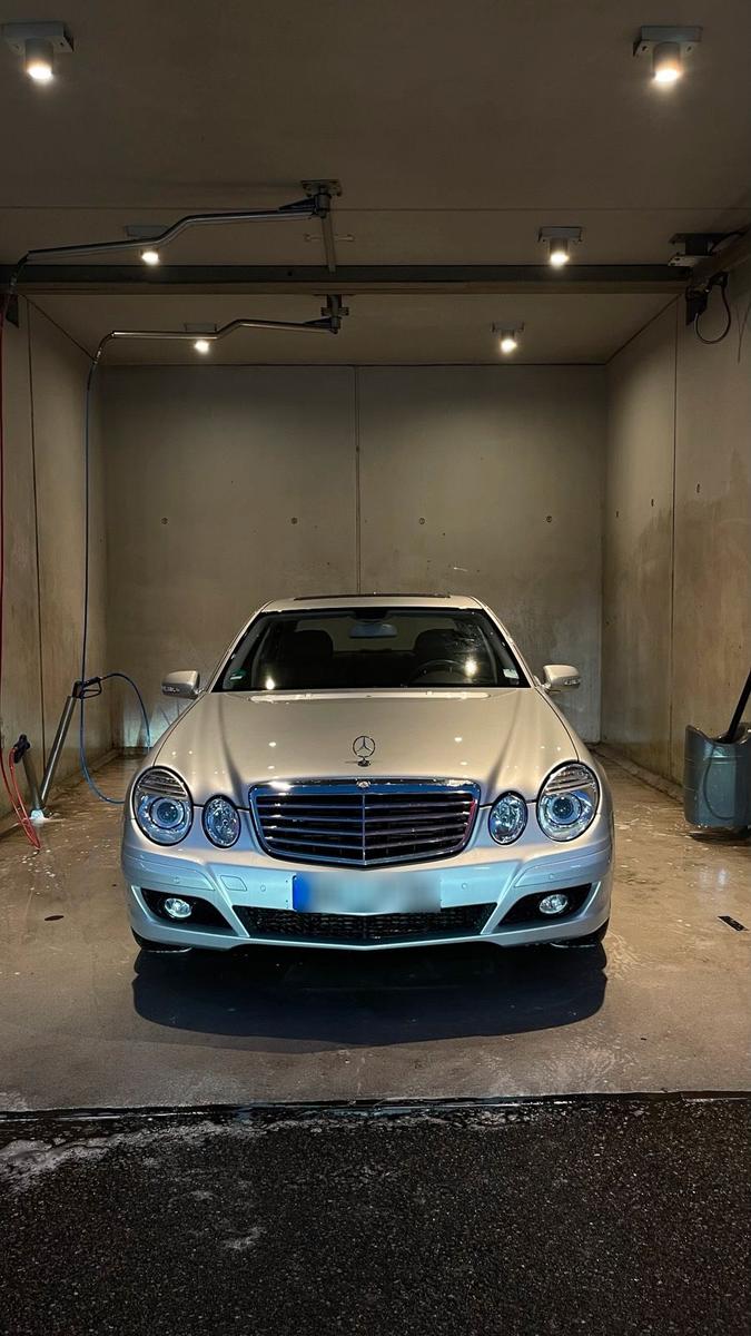 Mercedes-Benz E 200