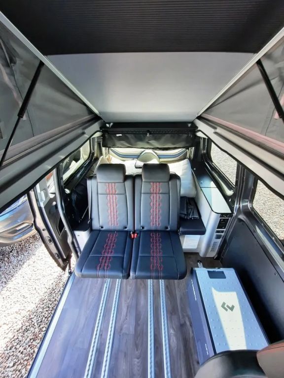 Fahrzeugabbildung Dethleffs Globevan Camp Two Top Ausstattung / 1.Hand