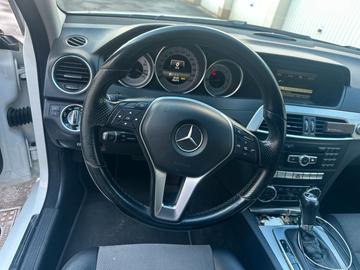 صورة 8 لـ 2013 Mercedes-BENZ C 220