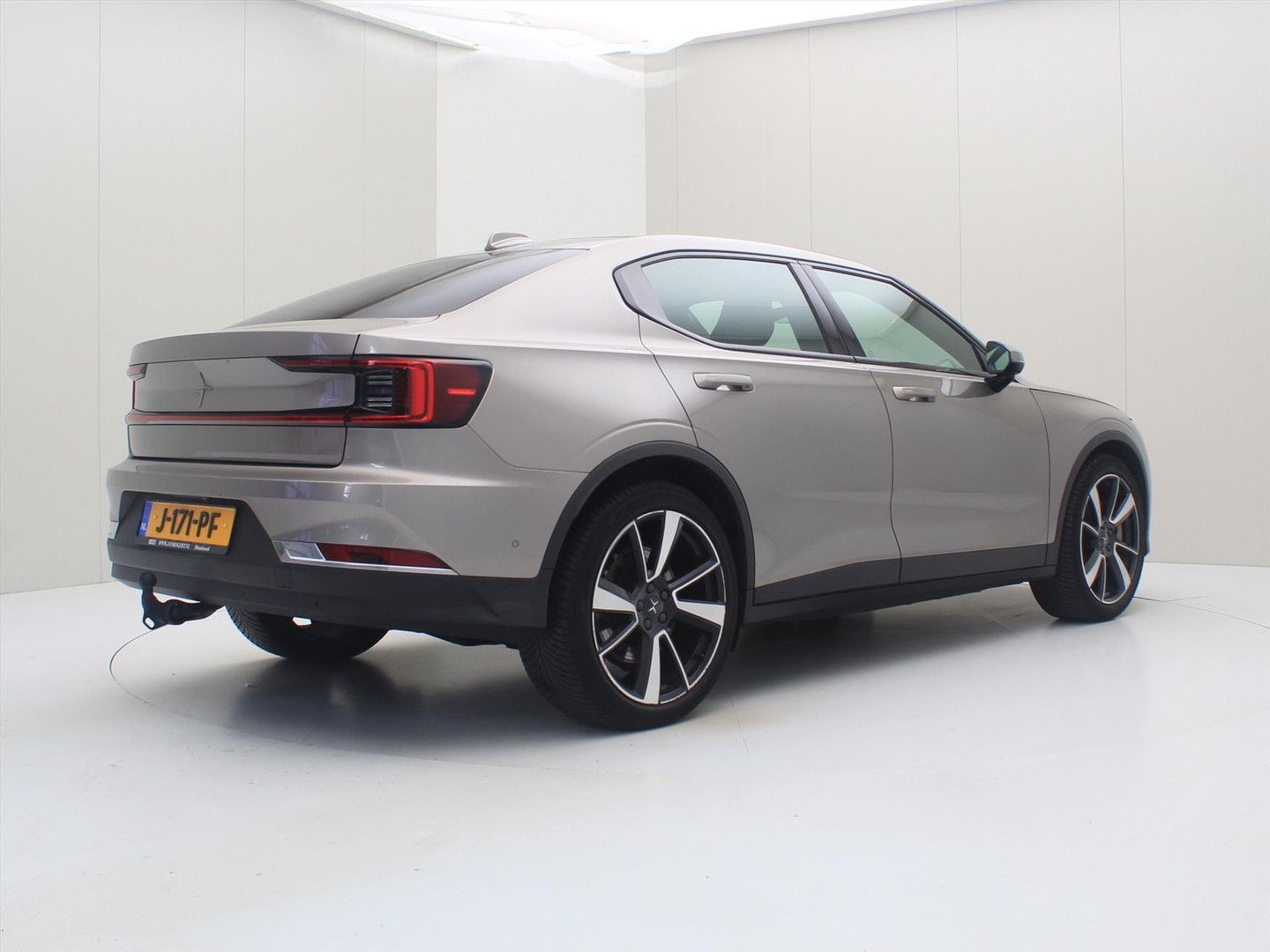 Polestar 2 Long Range Dual motor 408pk Launch Ed. 94,39% imagem 3