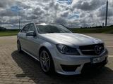 Mercedes-Benz C 63 AMG AMG - Mercedes-Benz C 63 AMG: Limousine